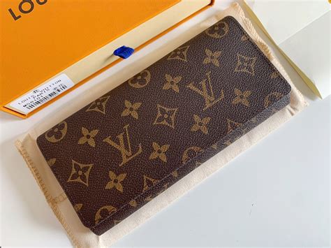 lv wallet cost